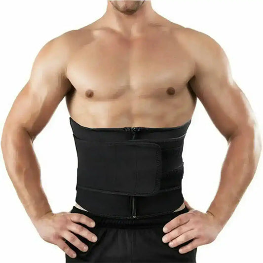 Modelo usando faja reductora de cintura color negro para lograr un efecto de abdomen plano y silueta moldeada.