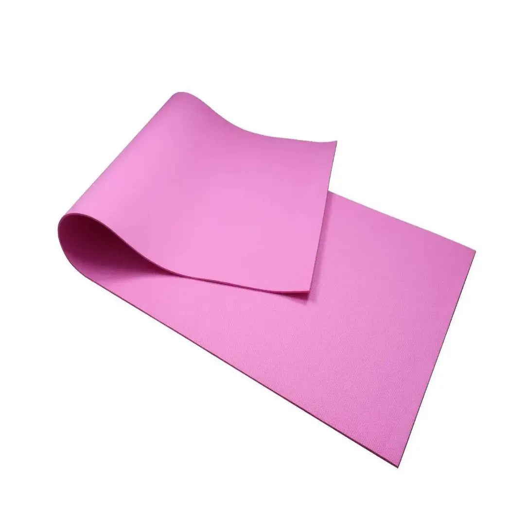 Colchoneta de yoga y pilates hecha de material EVA color fucsia, tapete elástico y cómodo para ejercicios de piso.